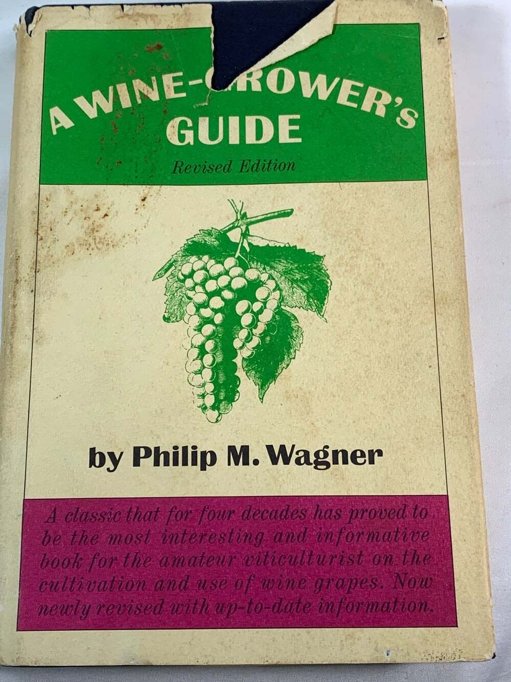 A Wine Growers Guide book